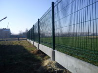 Ogrodzenie posesyjne firmy Wiśniowski z murem GORC GL22 firmy Joniec – realizacja Rzędzianowice